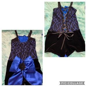 AWISH COME TURE costume .